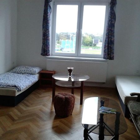 Апартаменты Apartman Ella - Tabor -Cz - U Stadionu Miru 1735 Экстерьер фото