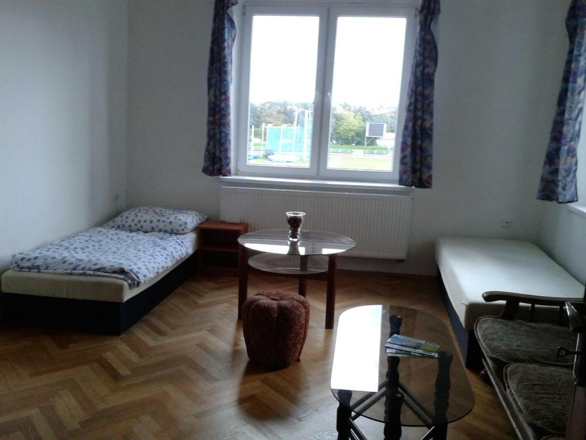 Апартаменты Apartman Ella - Tabor -Cz - U Stadionu Miru 1735 Экстерьер фото